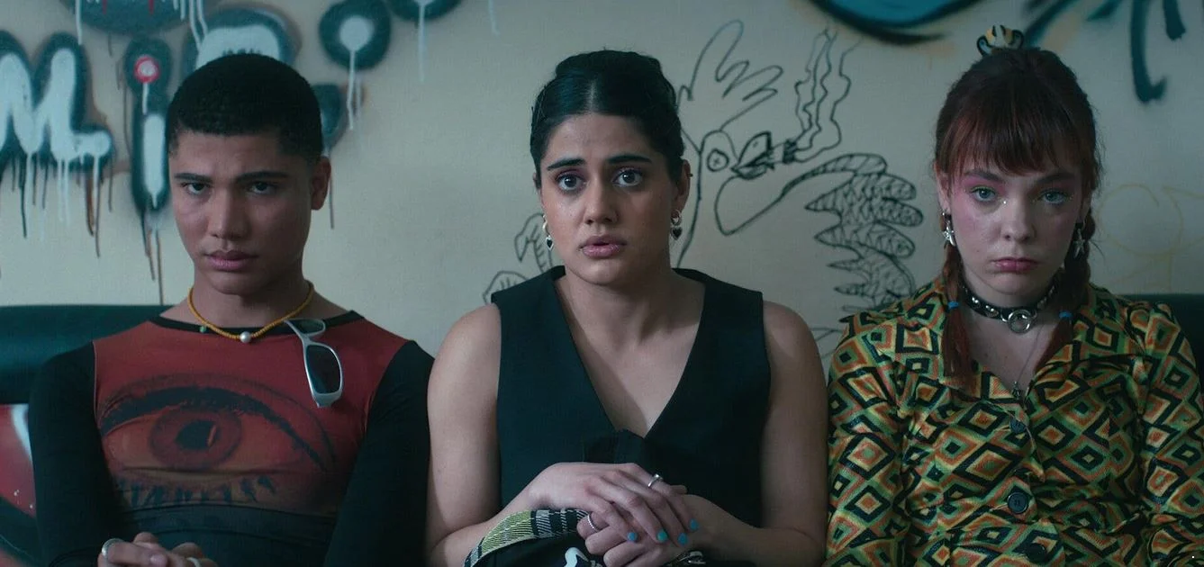 2 сезон 1 серия Школа разбитых сердец смотреть онлайн